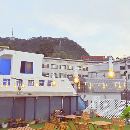 Oyo Rooftop Hostel-3